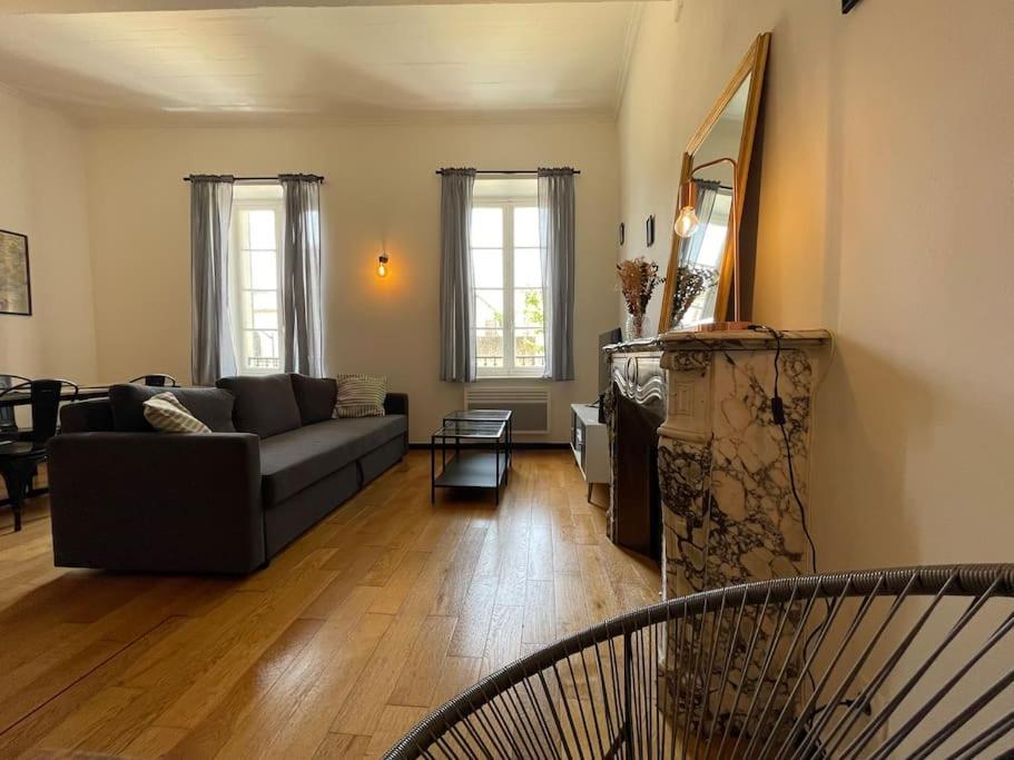 L'Appartement Tomey Avec Parking Carcassonne Bagian luar foto