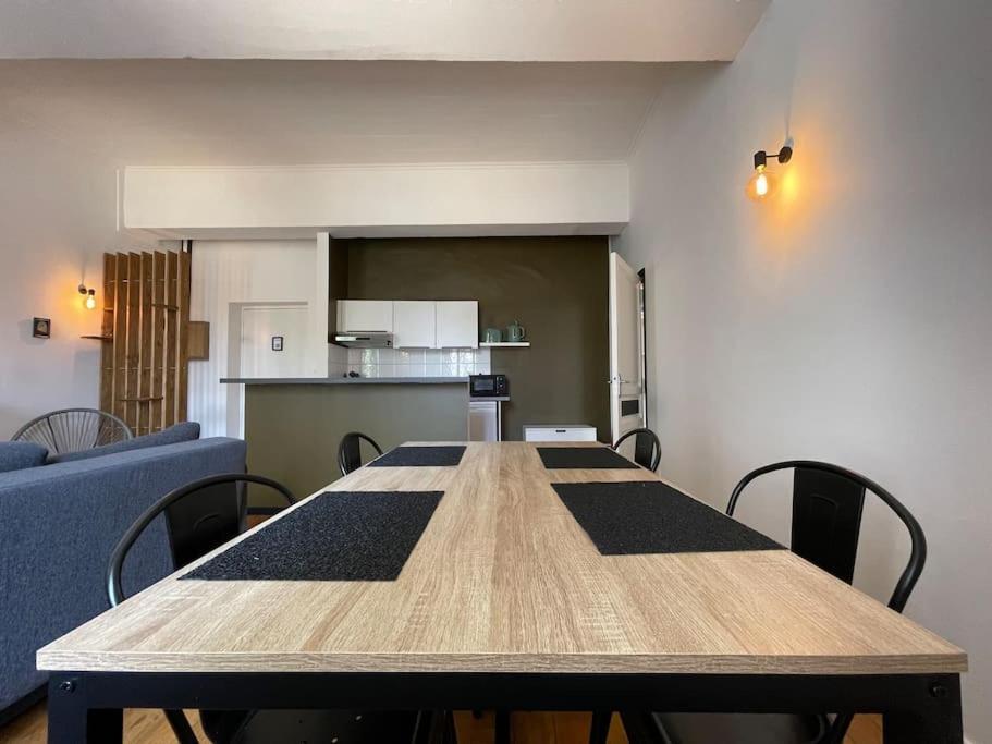 L'Appartement Tomey Avec Parking Carcassonne Bagian luar foto