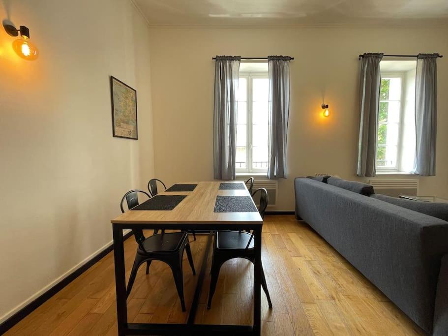 L'Appartement Tomey Avec Parking Carcassonne Bagian luar foto